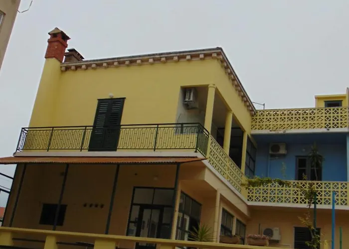 Marina Apartment End Rooms